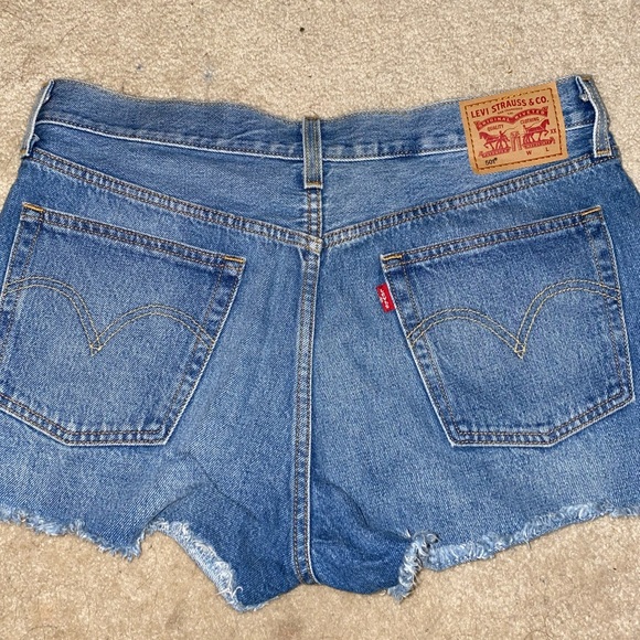 Levi 501 shorts - Picture 3 of 4